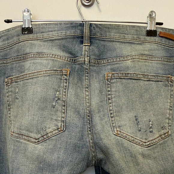 Anthropologie Pilcro Hyphen Embellished Blue Jeans with Floral Accents 29/8 - Picture 7 of 13